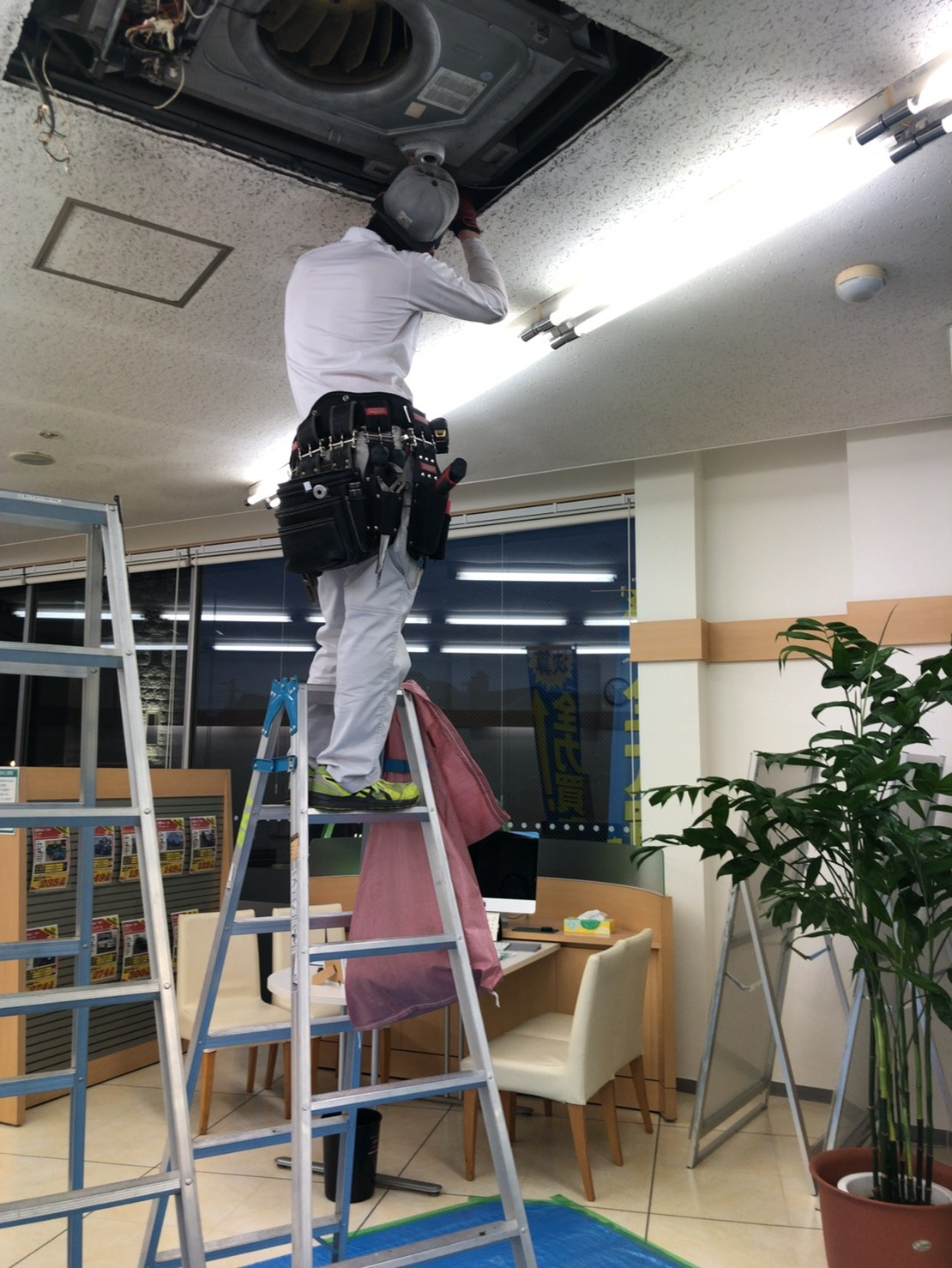 美容室25